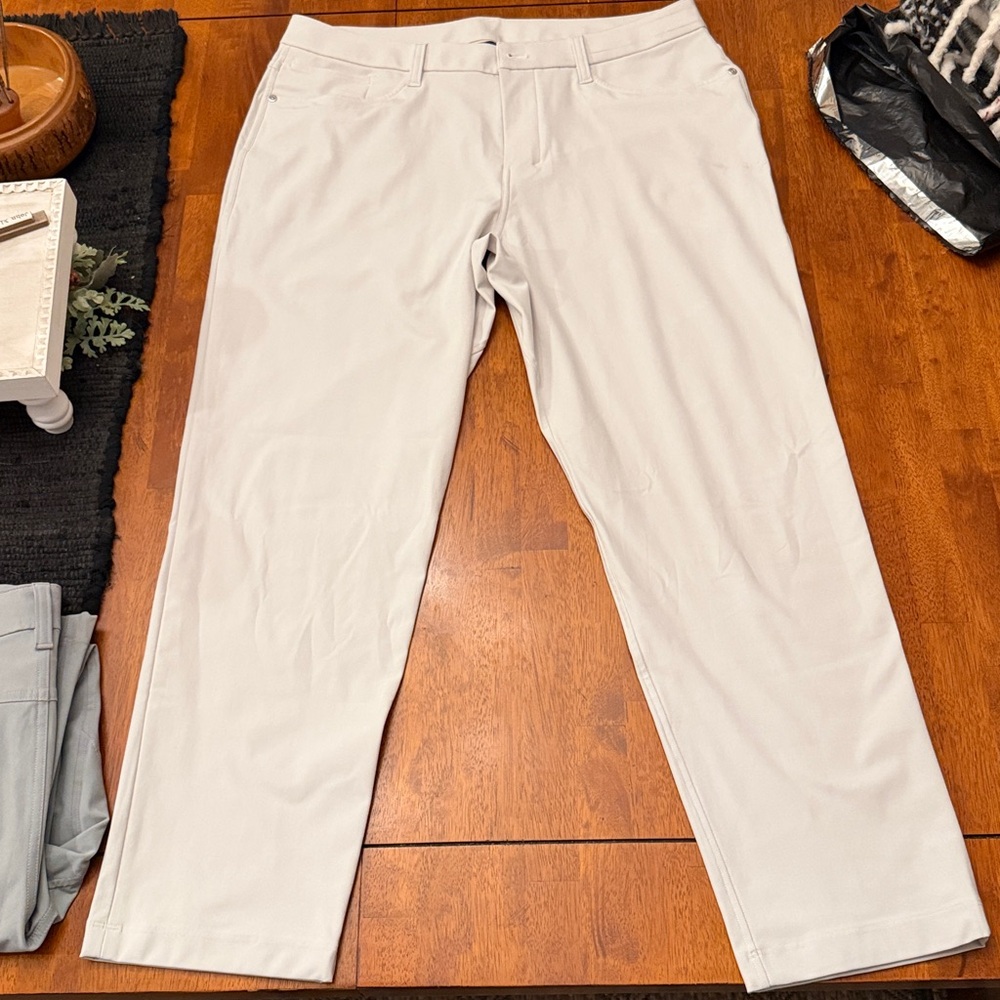 Lululemon ABC Classic-Fit 5-Pocket Pant (Warpstreme)
Color: Bone 34/30